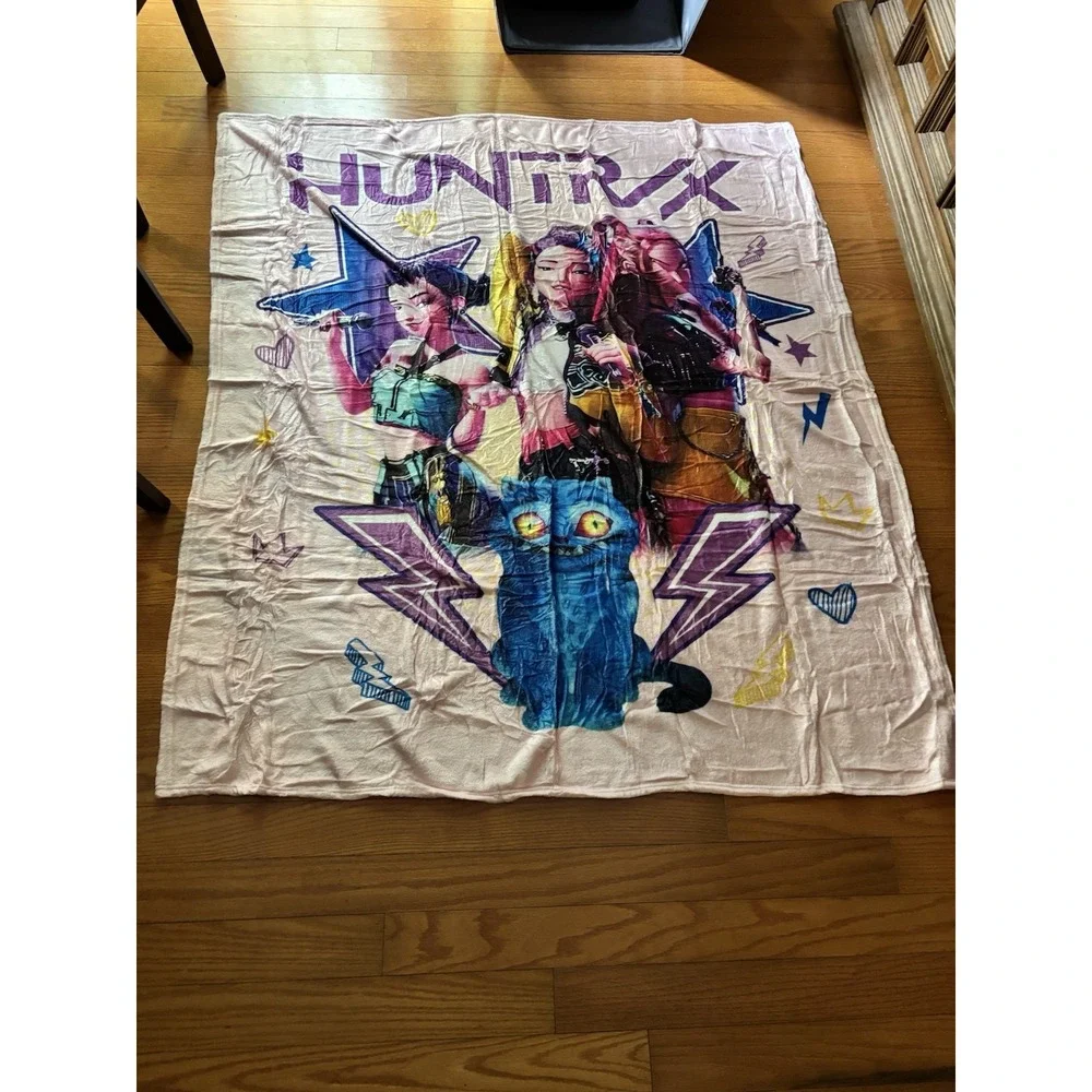 KPop Demon Hunters HUNTR/X Pink Plush Fleece Throw Blanket Approx. 48 x 56[J]